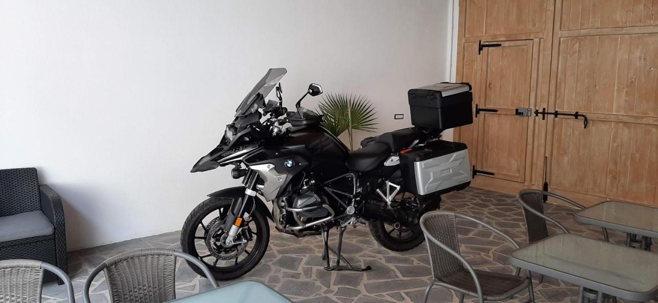 La Vecchia Dimora Bed & Breakfast Marrubiu Ngoại thất bức ảnh